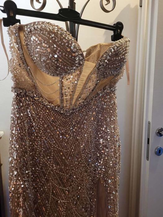Rochie de seara bijuterie
