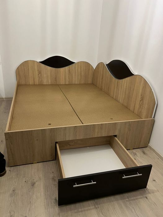 Vând mobilă dormitor nouă