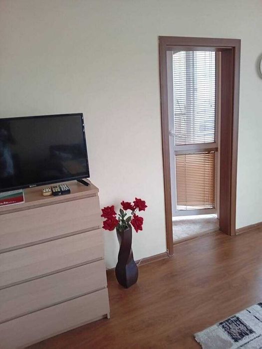 Дава се под наем Едностаен апартамент в Бургас, Братя Миладинови - 44 кв.м за 240 € - Снимка #1