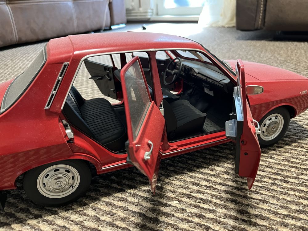 Macheta Dacia 1300 1:8 Deagostini