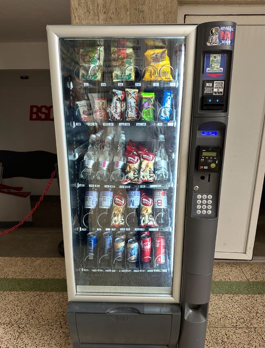 Vitrina Vending Necta cu cicitor de bancnote
