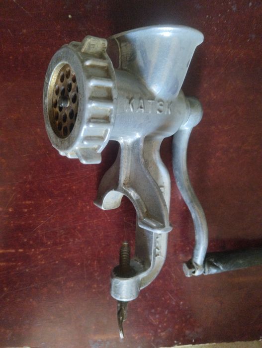 Мясорубка ручной