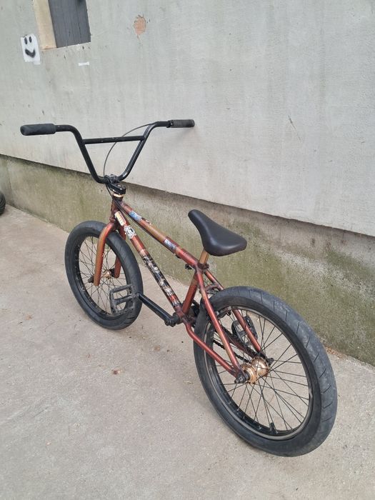 Vând bicicleta bmx