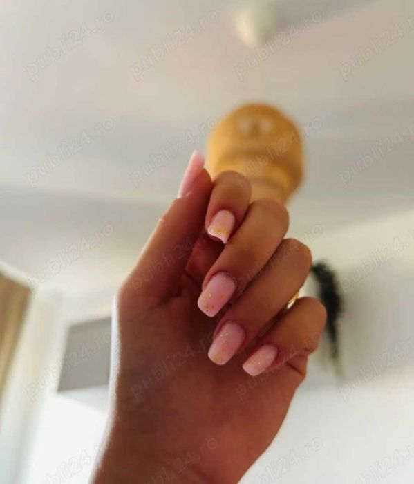 Unghii cu gel sector 3, Titan