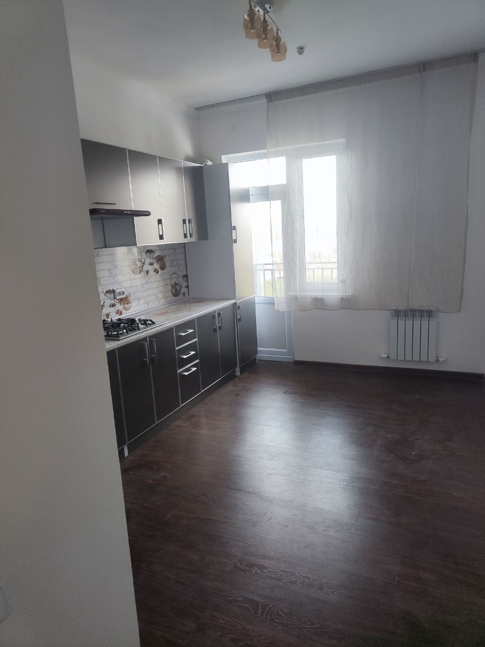 Продается квартира в Сергели Янги Дархон, 3х комнатная, 7-этаж. Новост