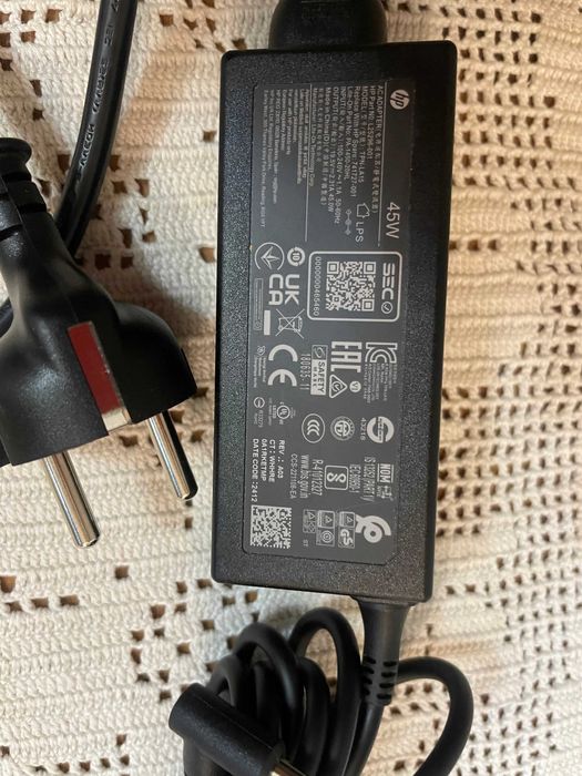 Продавам ново оригинално зарядно за HP ELITEBOOK 830 G8 I5 1135 G7