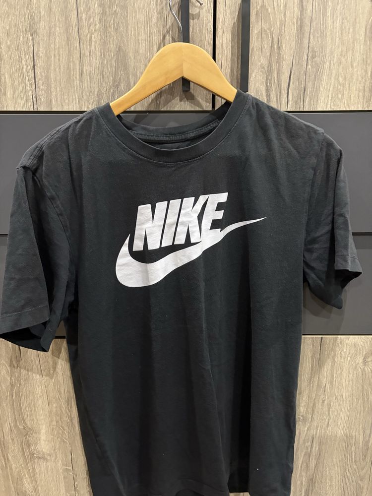 Артикули Nike Pause bereshka