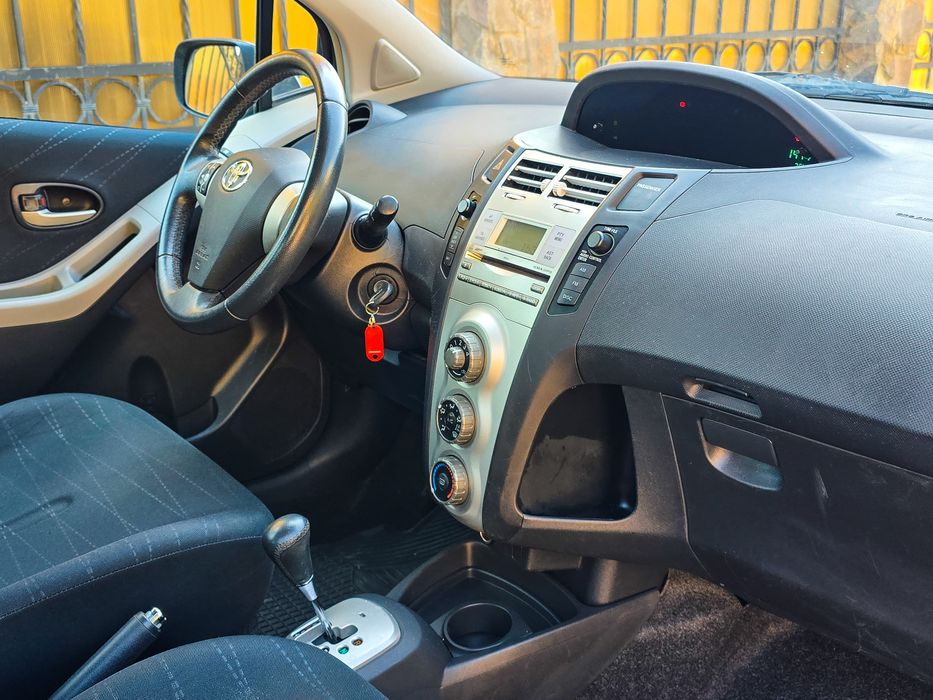 Toyota Yaris Automat 2008 benzina Euro4 Stare Impecabila!