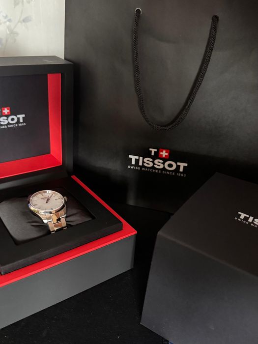 Продам новые часы