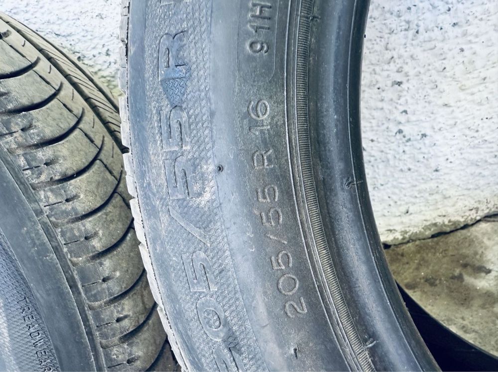 Vand doua anvelope Michelin