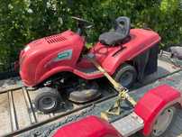 Tractoraș tuns iarbă cu motor Briggs&Stratton