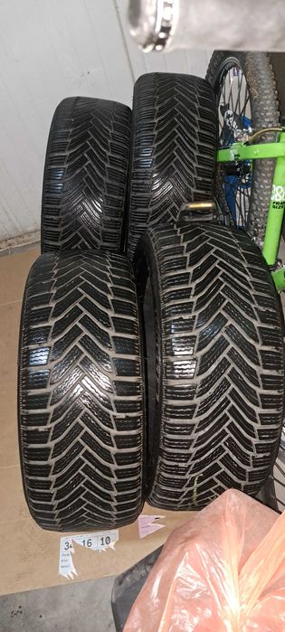 зимни гуми-MICHELIN ALPIN-6-205/45/17/ DOT-1522г.