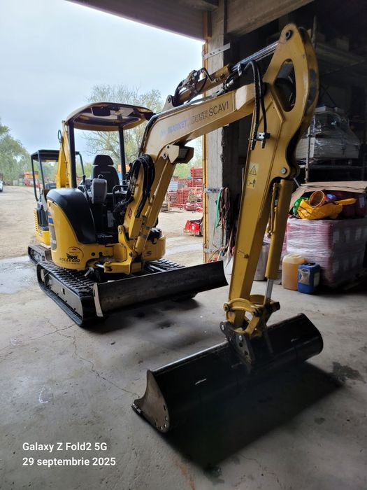Escavator Komatsu pc30 an 2018 cu 4017 ore 3 cupe