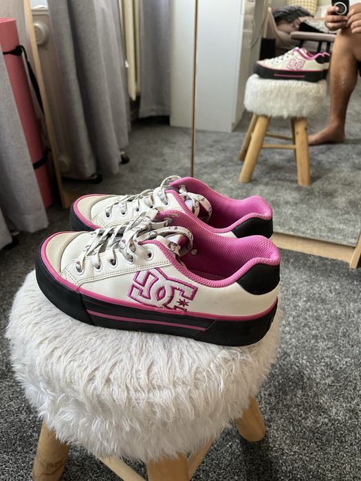 DC маркови дамски маратонки