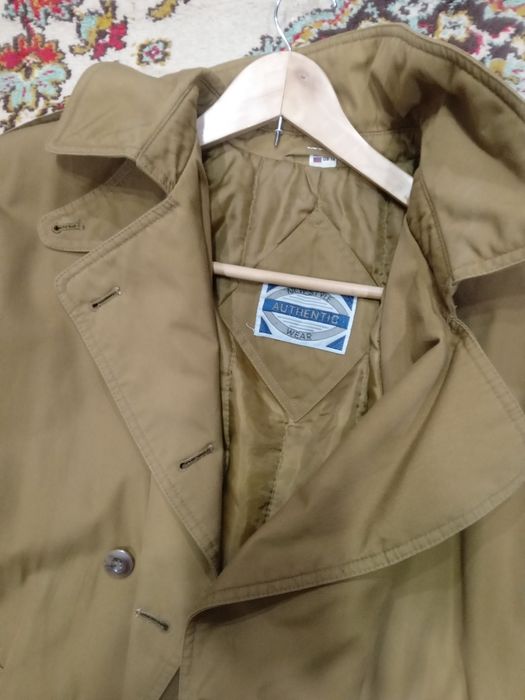 Плащ фирменный почти новый