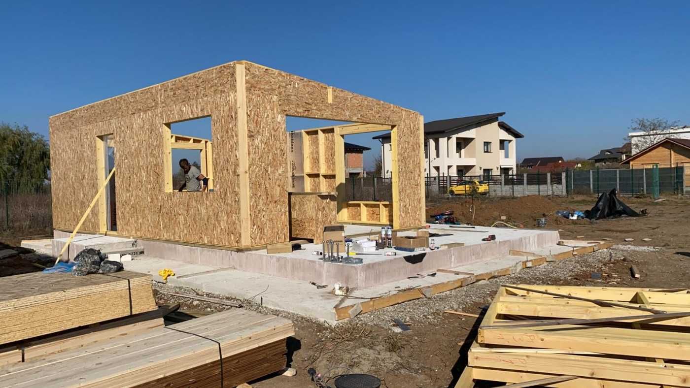 Cabana stil A-Frame, casa, terase si foisoare din structura de lemn