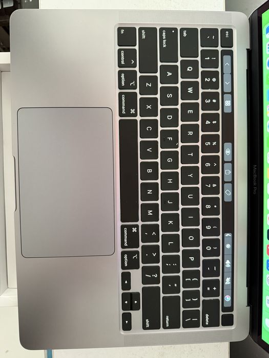 Macbook Pro 2020/i5/16/256/full box