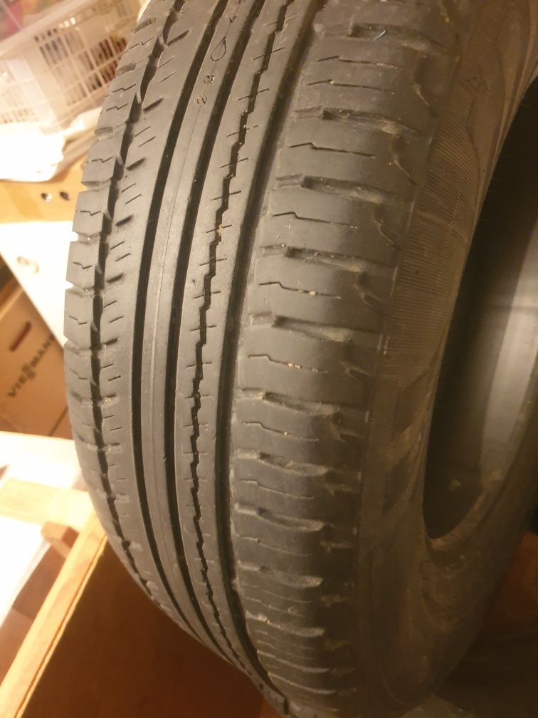 Продам шины 215/70 R16