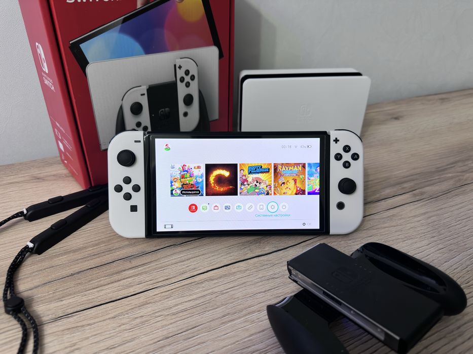 Продам прошитый Nintendo Switch OLED 32 игры