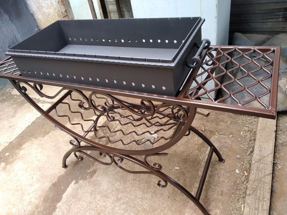 Мангалы в наличии и на заказ.