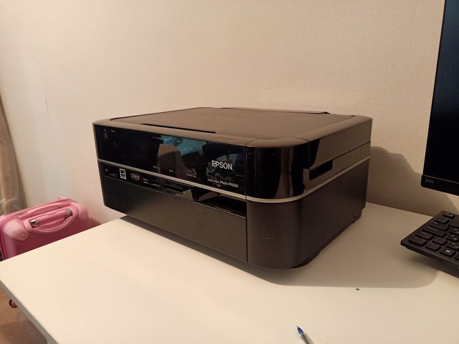 Продам Epson PX660