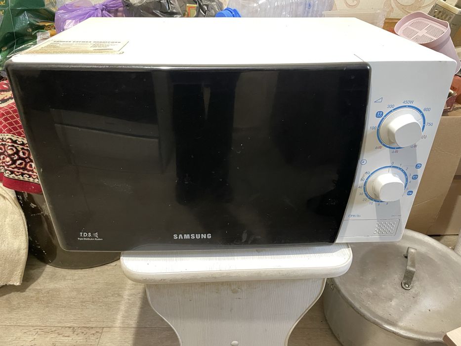 Продам микроволновую печь