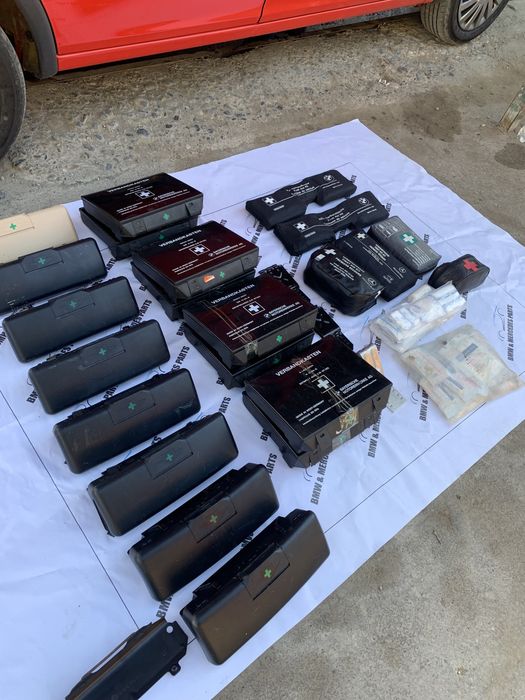 Аптечки и аварийки на бмв