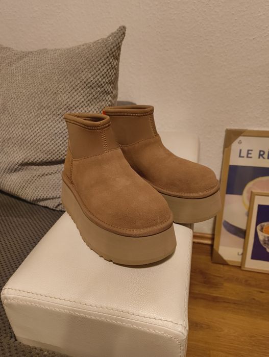 Нови женски боти Ugg Australia размер 37