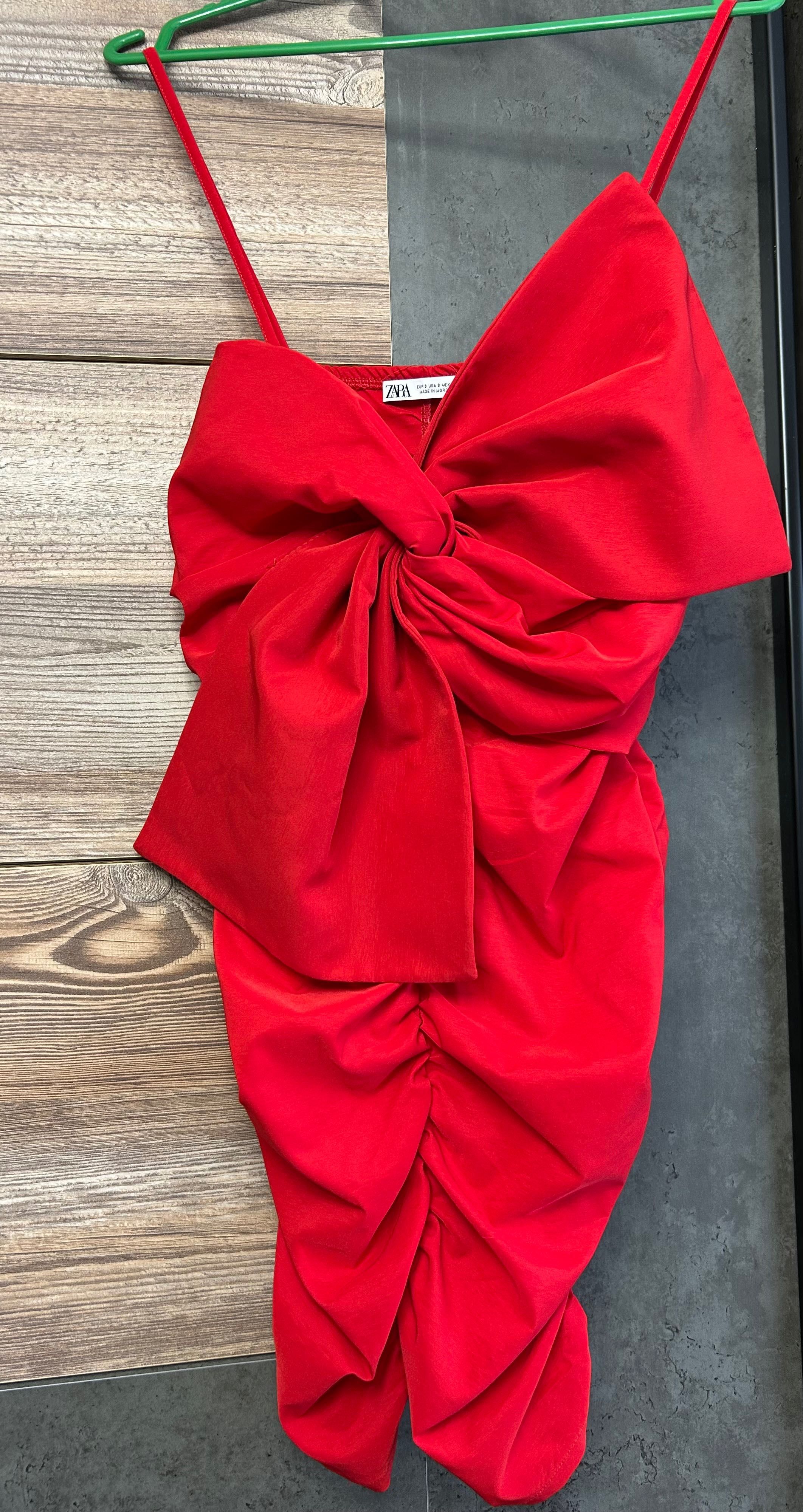 Нова рокля на Zara