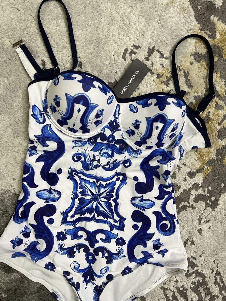 Costum de baie Dolce Gabbana! PoZe reale ! Mărimi xs  S M