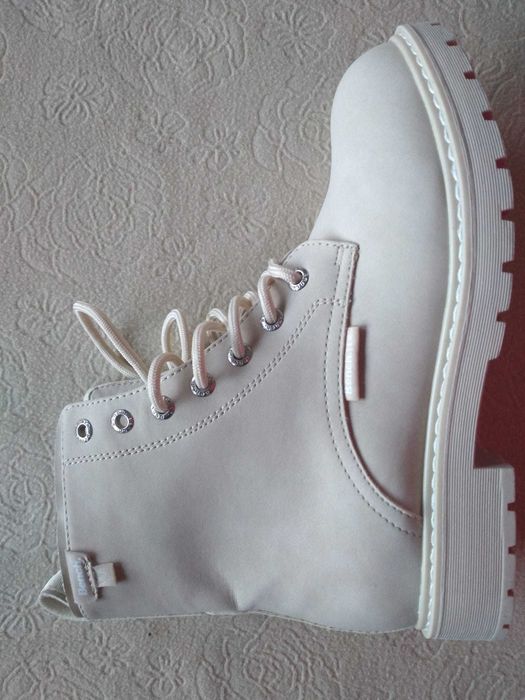 Ghete elegante Bench bej, cu talpă groasă