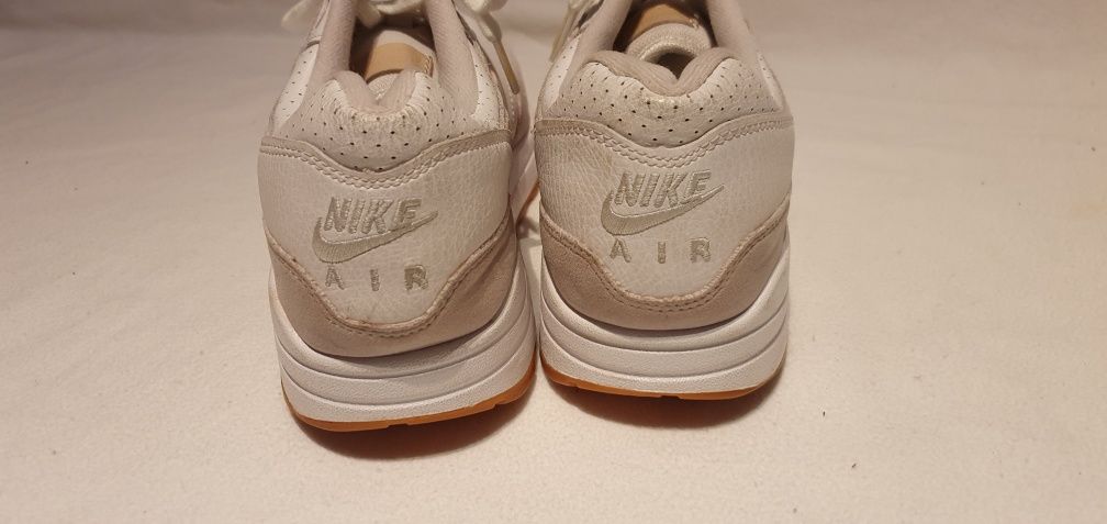 Adidași Nike AIR
