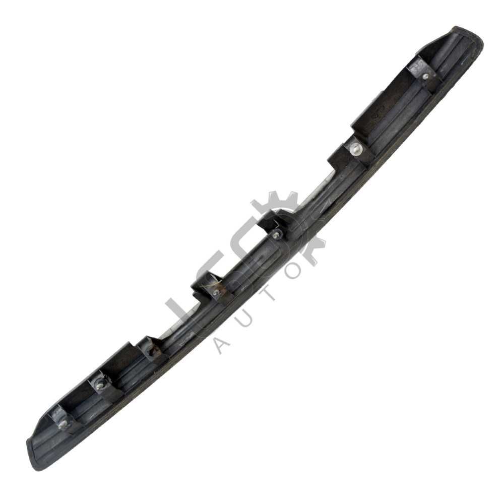 Лайсна заден капак Toyota Avensis III 2009-2015 ID:108213