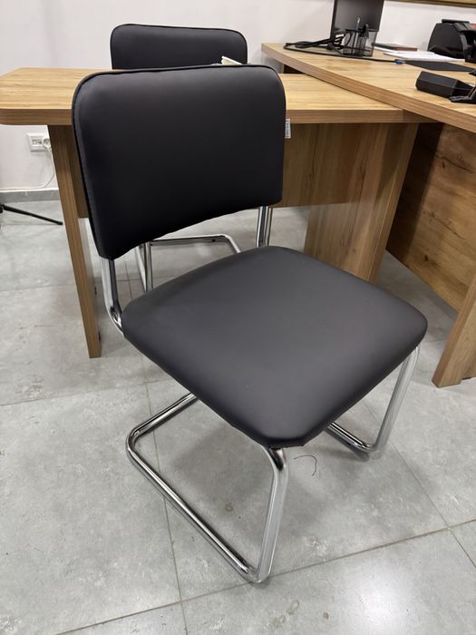 Продам мягкий железный стул Dafna