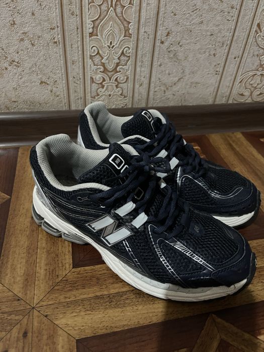 Кроссовки мужской 40 размер