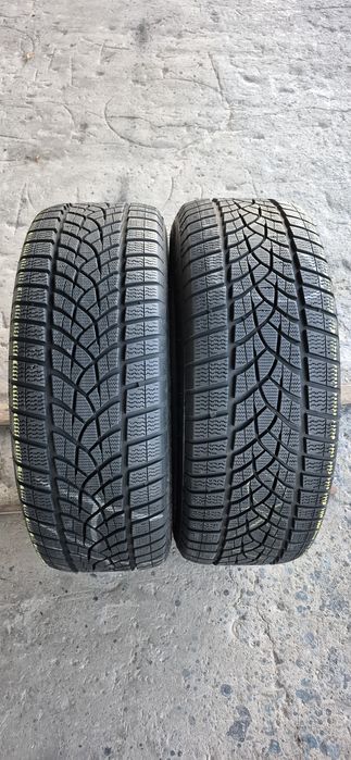 2 anvelope iarna ca si noi Goodyear,dot 2022.Pretul este pe bucata