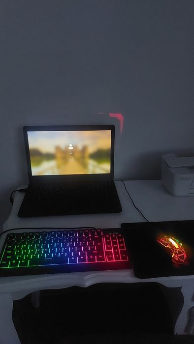 Vând laptop perfect funcțional