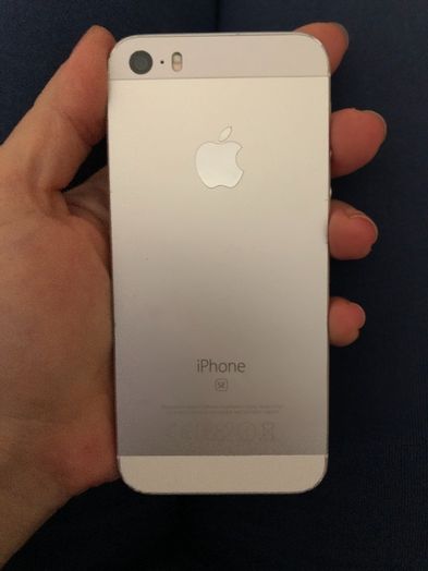 iPhone SE 16 gb silver