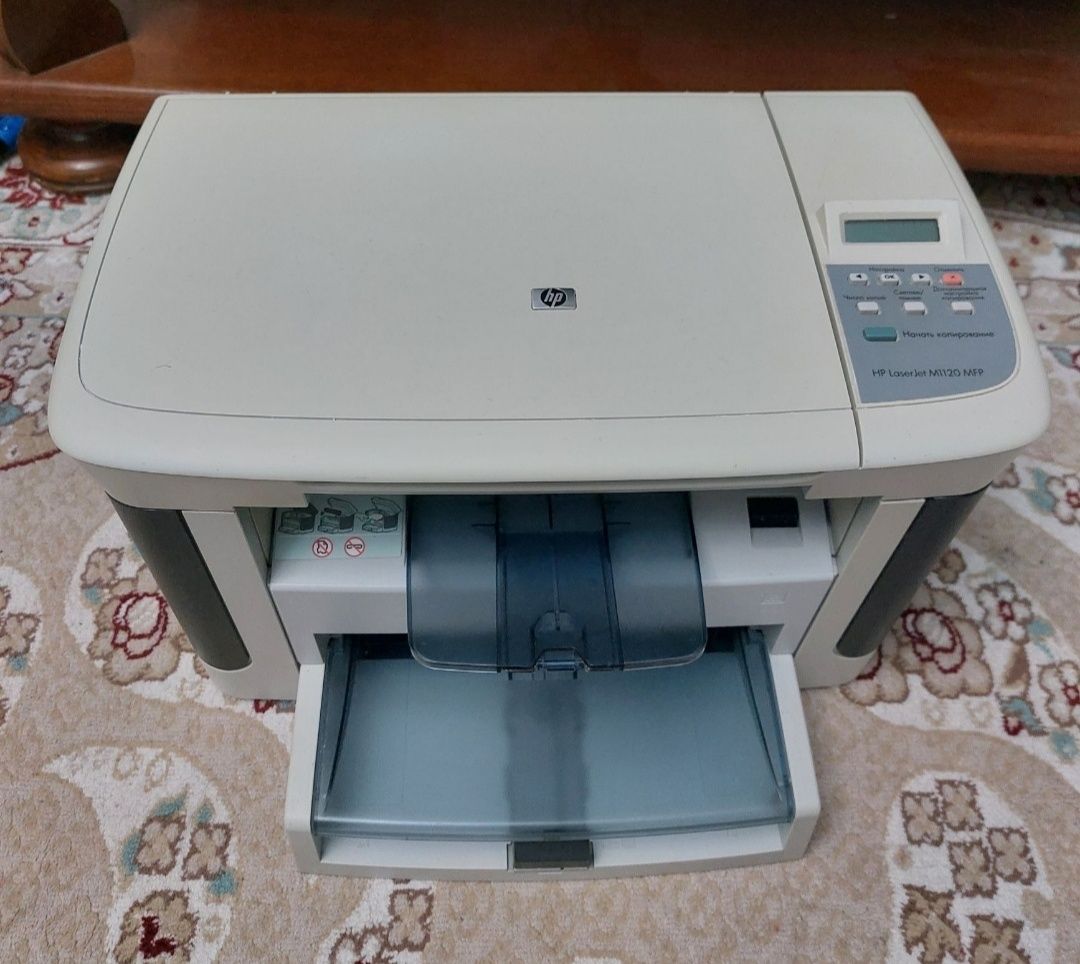 HP LaserJet M1120 МФУ
принтер, сканер, копир.