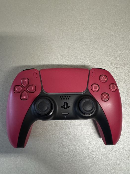 Vând manetă PS5 Cosmic Red