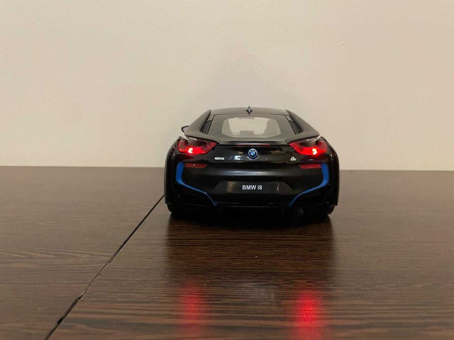 Masinuta cu telecomanda Rastar BMW i8