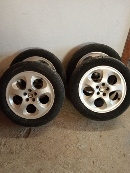 Vând jante aliaj Alfa Romeo