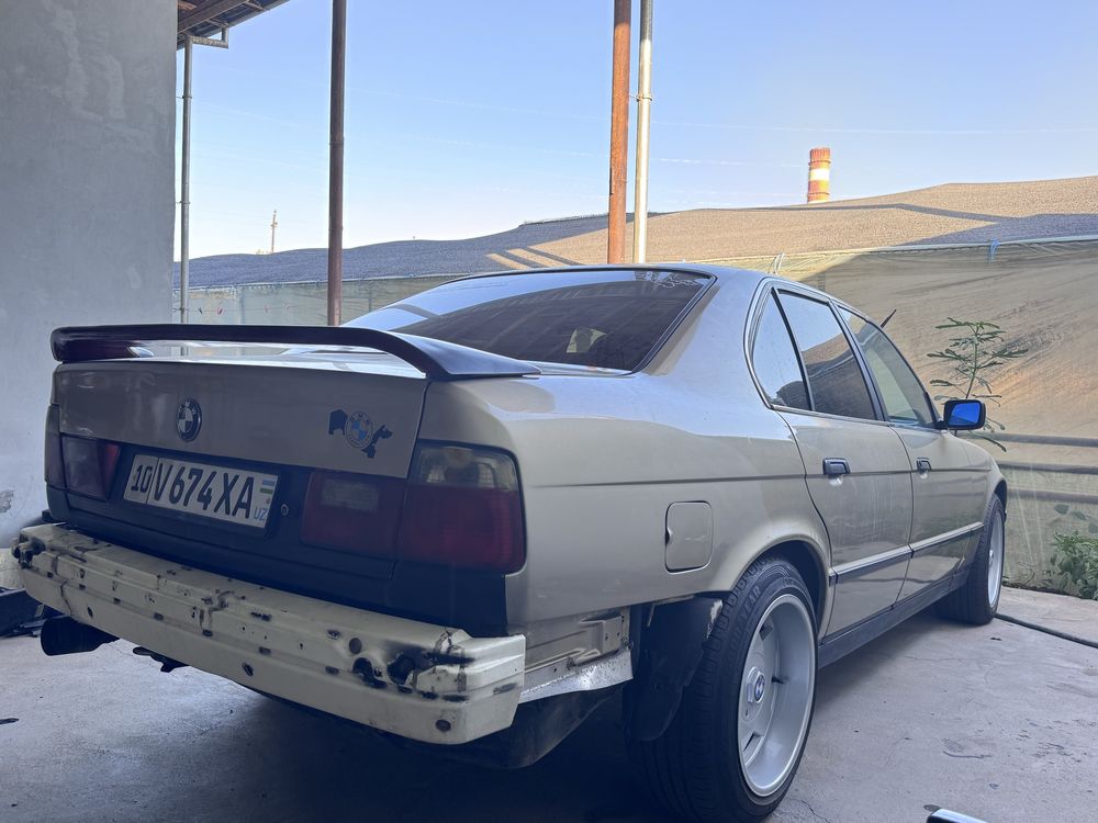 BMW e34 M52B20 автомат!