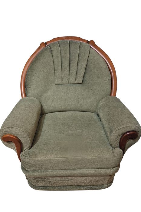 Продам кресло в хорошем состоянии