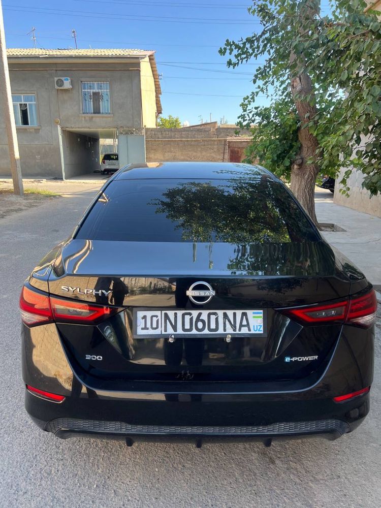 Nissan Sulphy Gibrid Продается