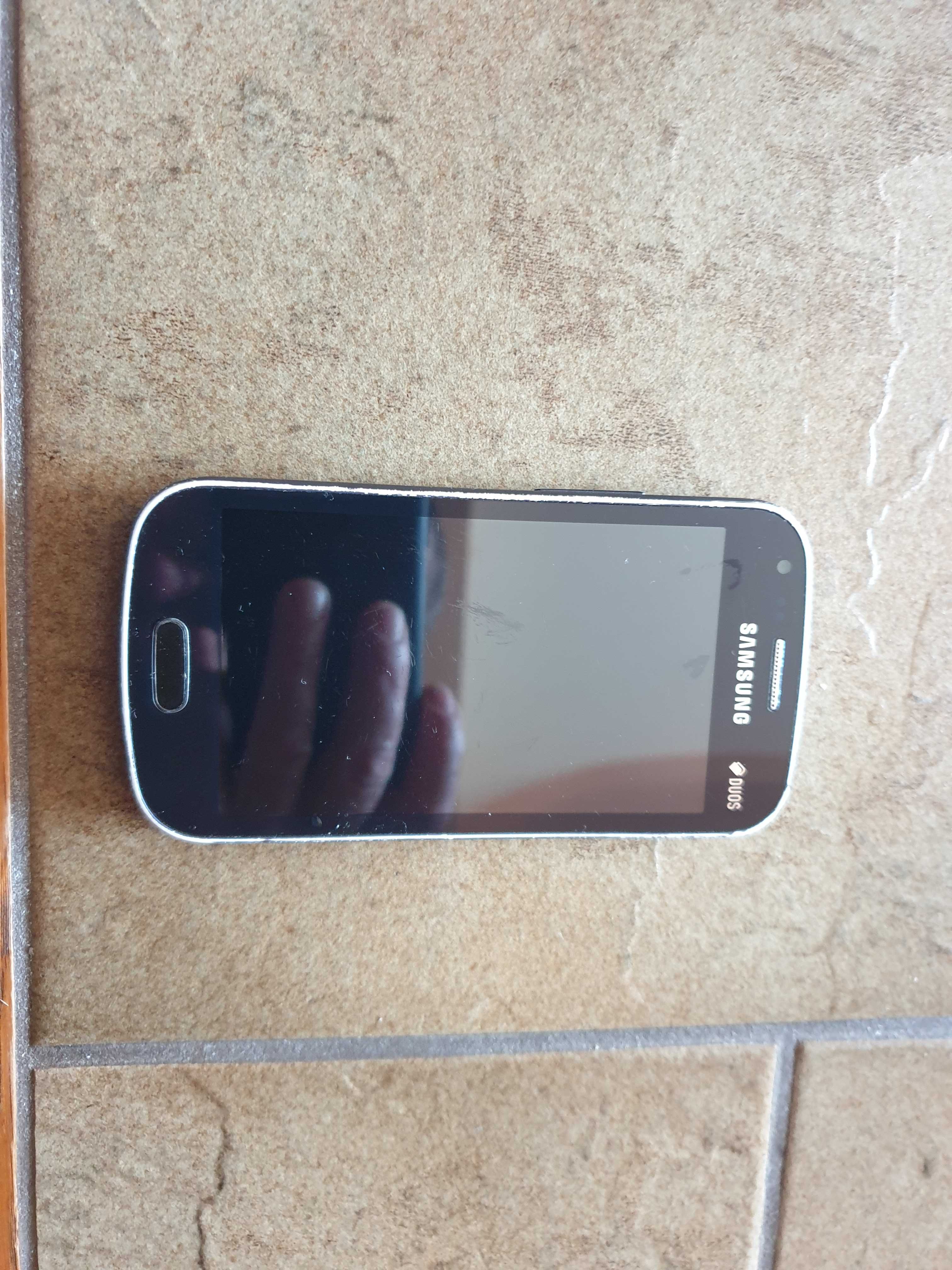 Telefon-Samsung Duos S7562
