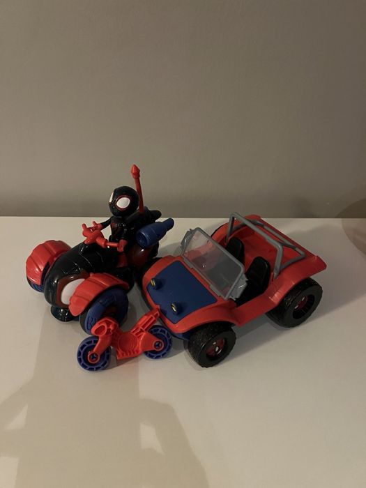 Играчки Marvel оригинални