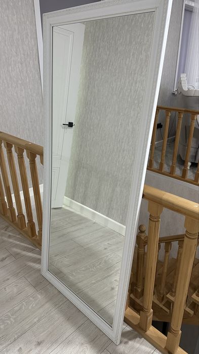 Продается напольное зеркало
