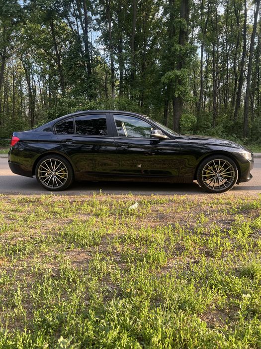 “BMW 320 /F30 184 cp