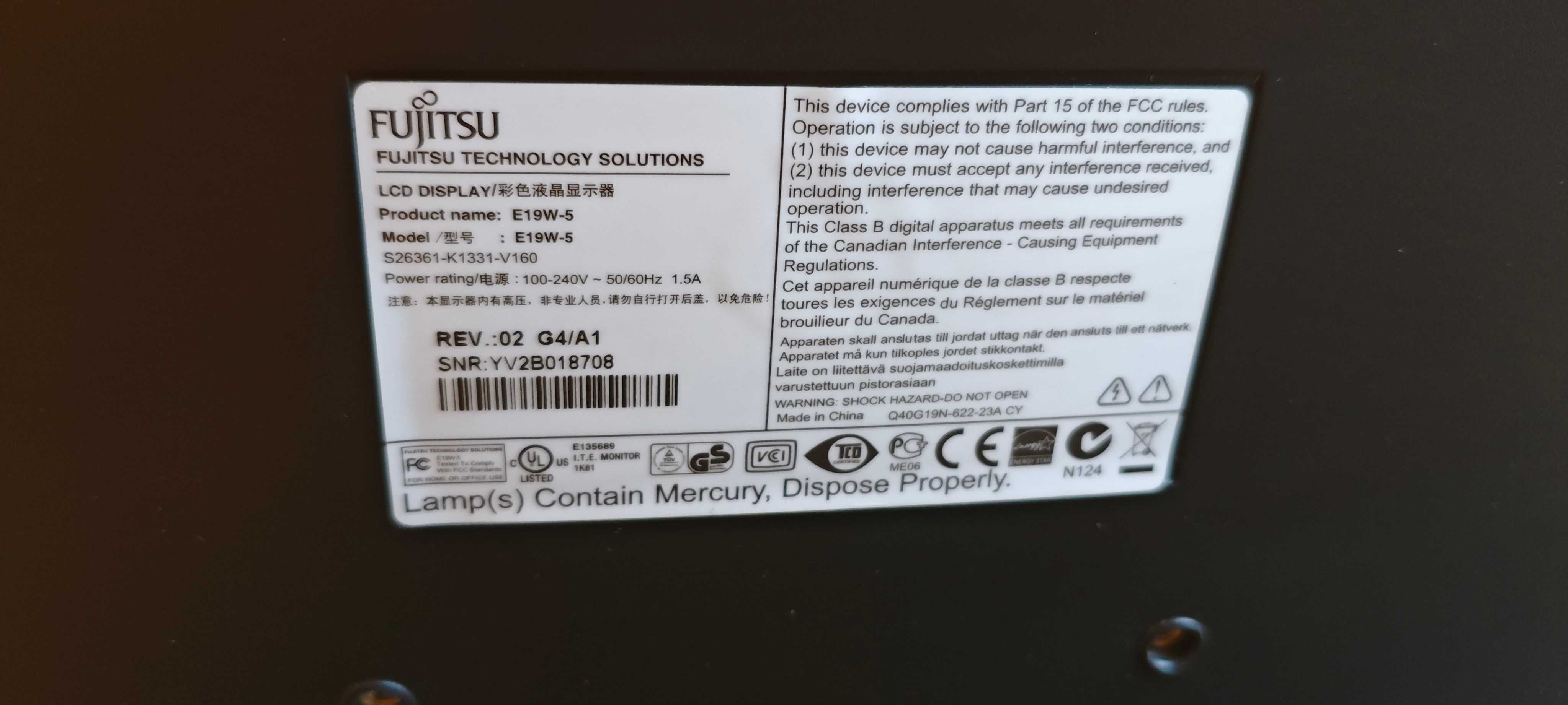 Продавам настолен компютър DELL INSPIRON 3847 и монитор Fujitsu